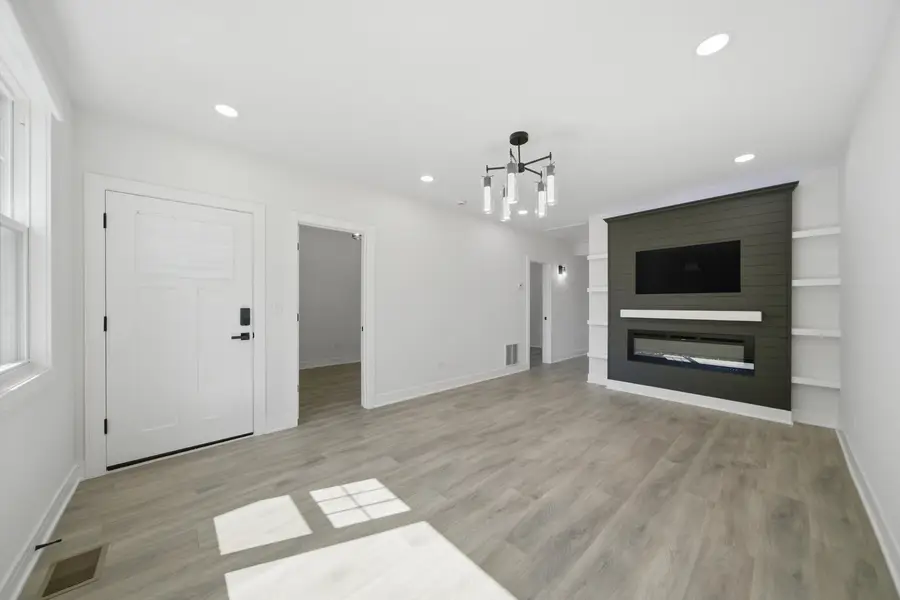 2714 N New England Avenue, Chicago, IL 60707 - #3