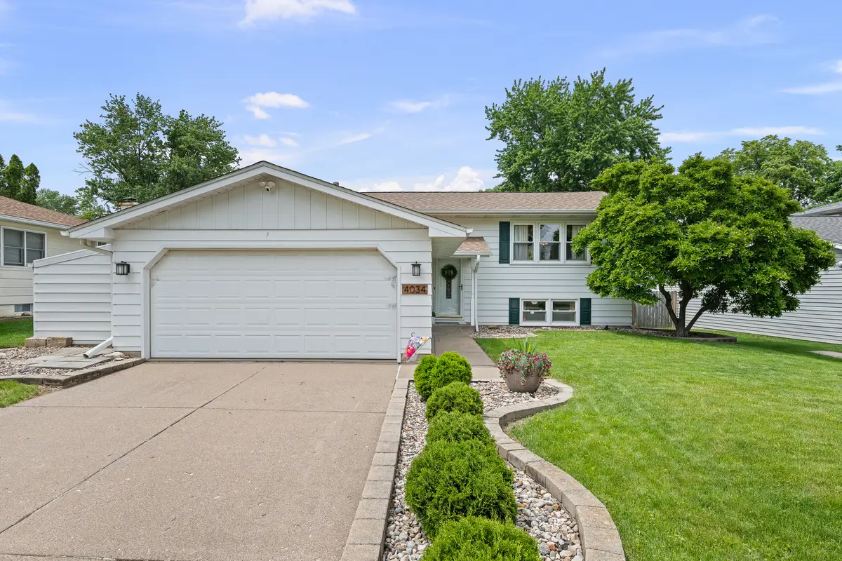 4034 Denniston Court, Bettendorf, IA 52722 - #1