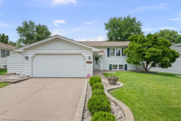 4034 Denniston Court, Bettendorf, IA 52722
