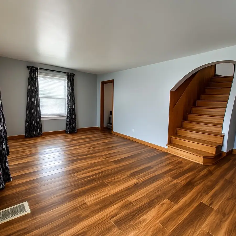 11003 S Avenue E, Chicago, IL 60617 - #2