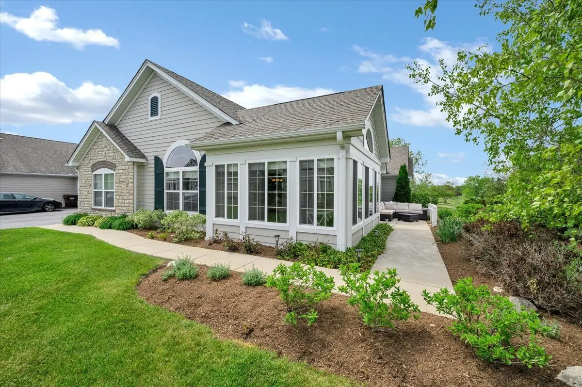 617 Schumann Street #617, Woodstock, IL 60098 - #1