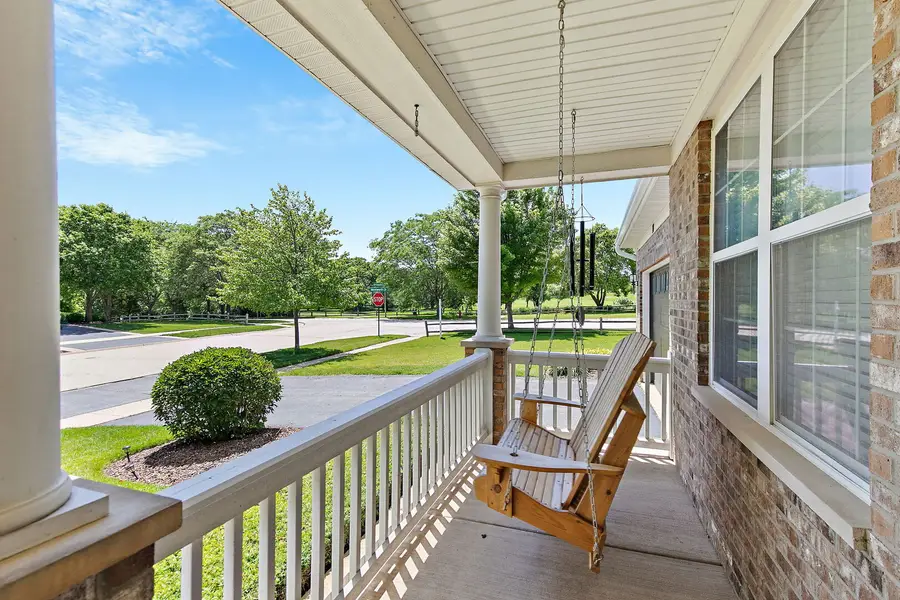 14 Kenilworth Court, Cary, IL 60013 - #3
