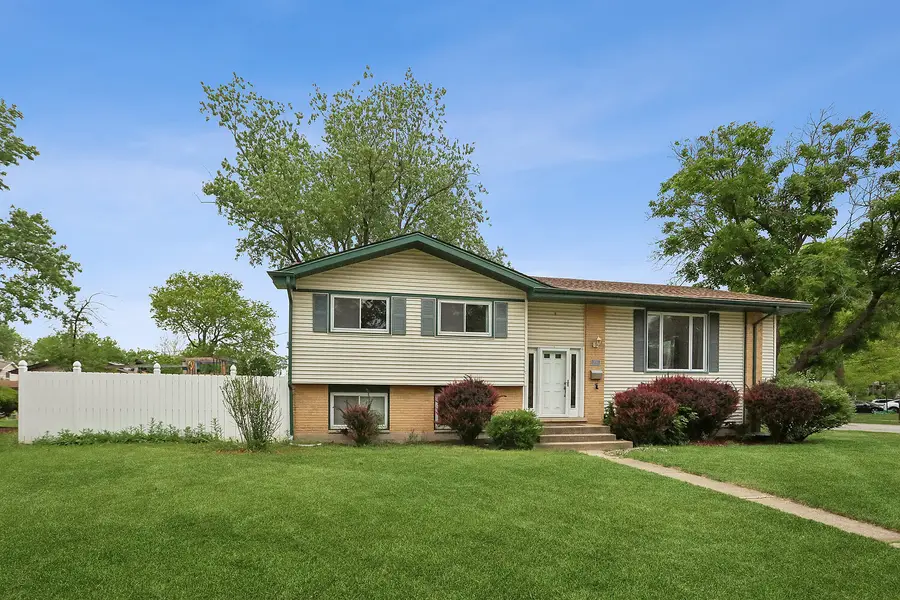 900 Arthur Drive, Lombard, IL 60148 - #2