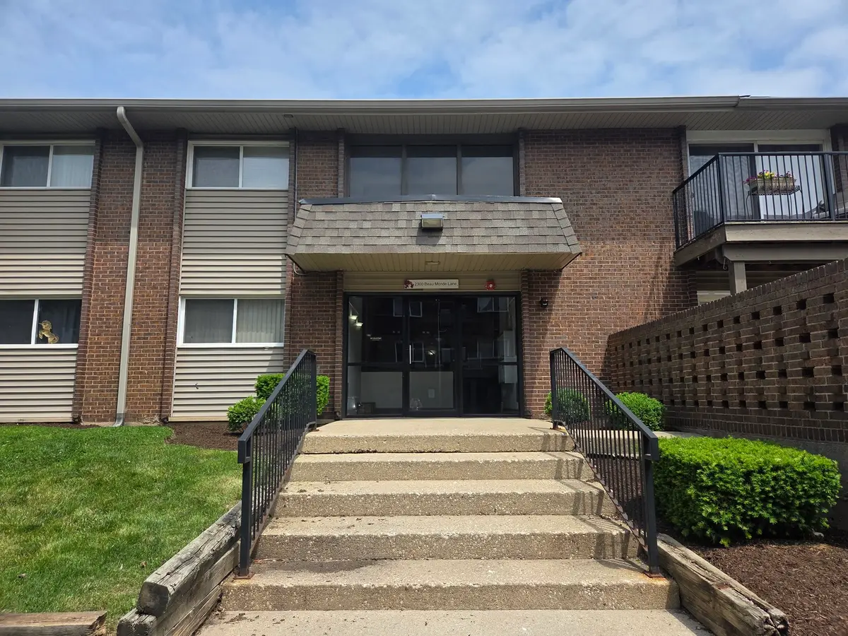 2300 Beau Monde Lane #106, Lisle, IL 60532 - #1