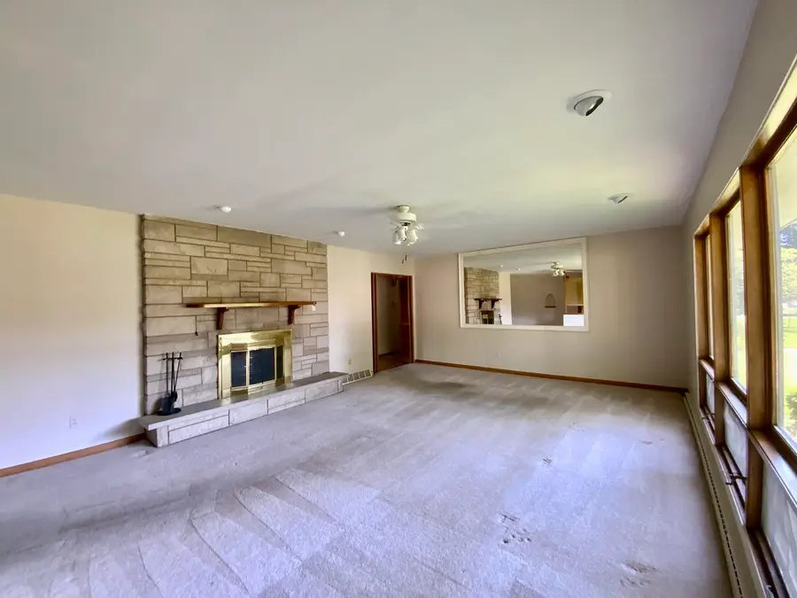 720 Mcclaran Avenue, Aurora, IL 60506 - #3