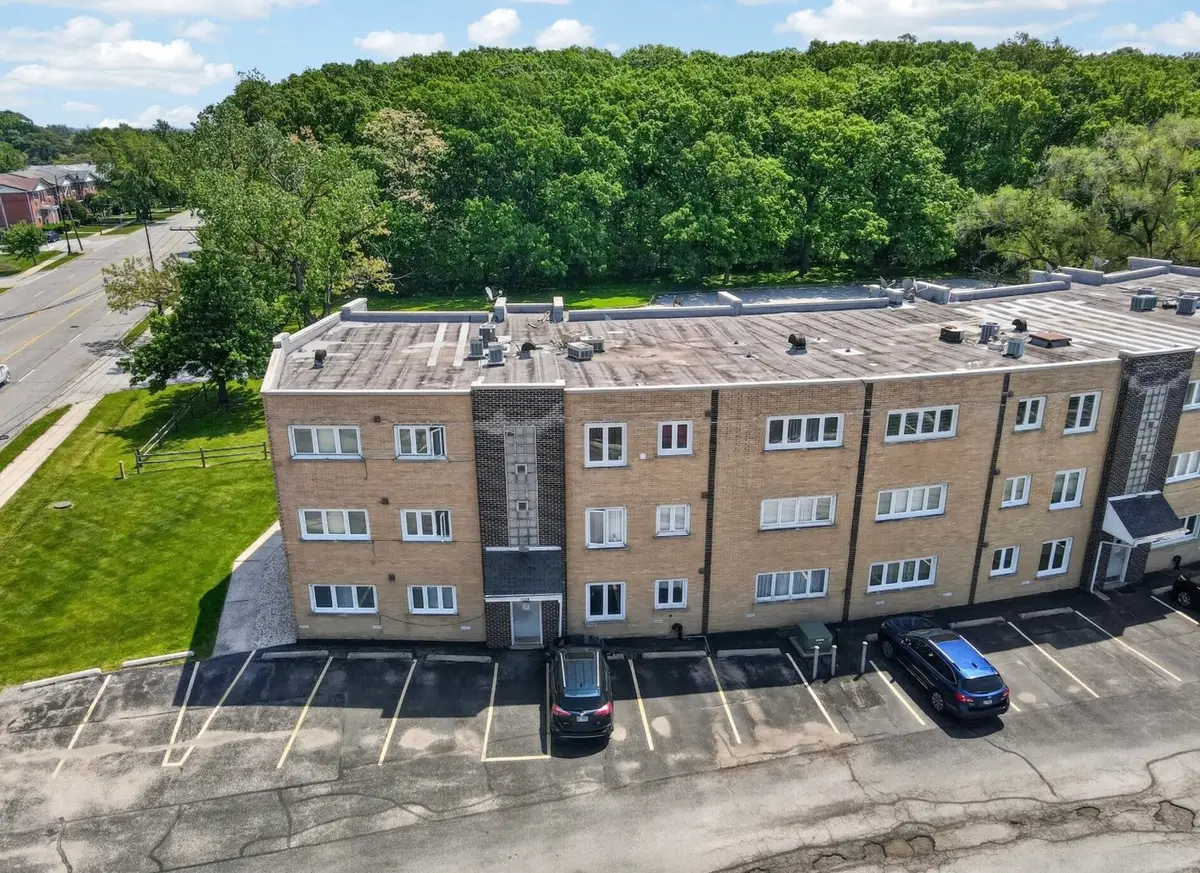 9504 S 86th Avenue #201, Hickory Hills, IL 60457 - #1