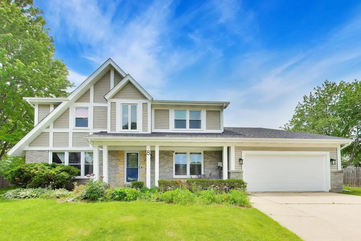 8 Hampton Court, Mundelein, IL 60060 - #1