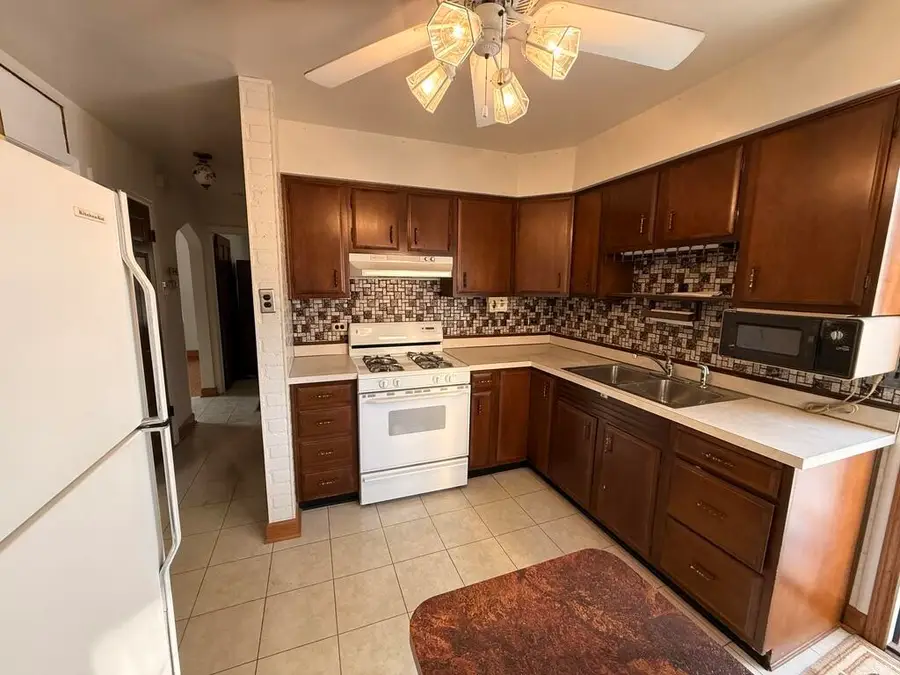 256 E 143rd Street, Dolton, IL 60419 - #3