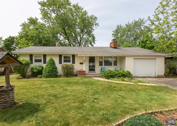 382 Keith Avenue, Crystal Lake, IL 60014