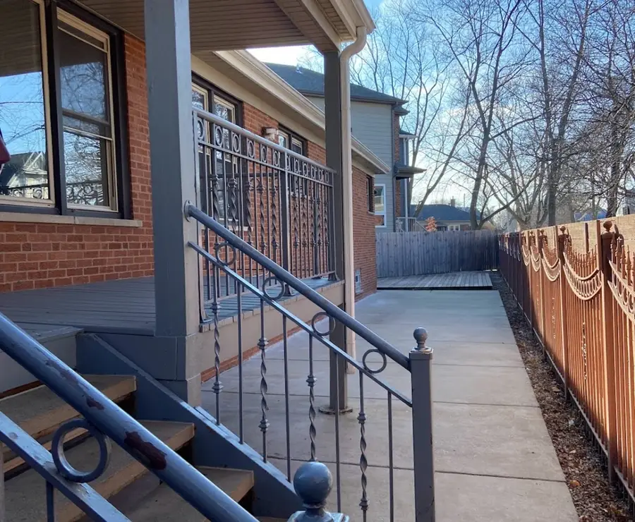 4653 N Kennicott Avenue, Chicago, IL 60630 - #2