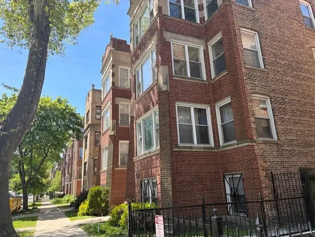 6738 S Crandon Avenue #1, Chicago, IL 60649 - #2