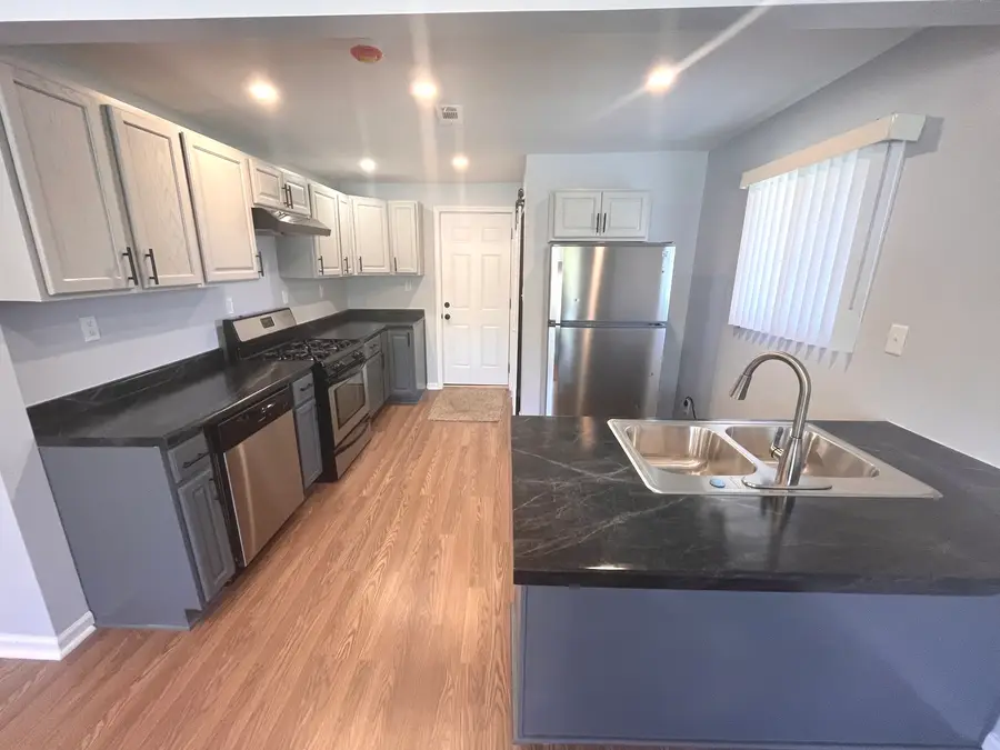 14220 Marshfield Avenue, Dixmoor, IL 60426 - #3