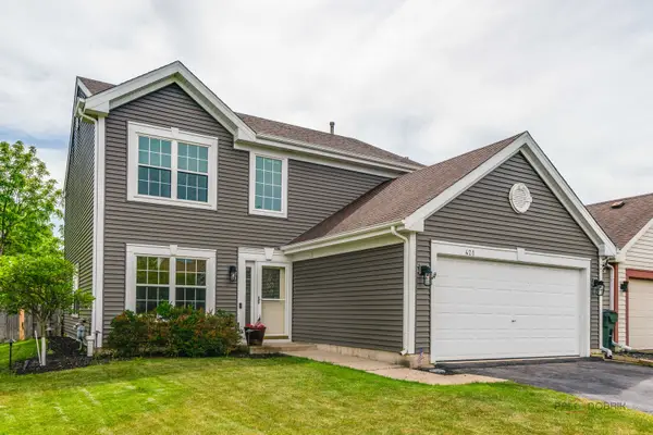 421 Rosewood Crossing, Lindenhurst, IL 60046