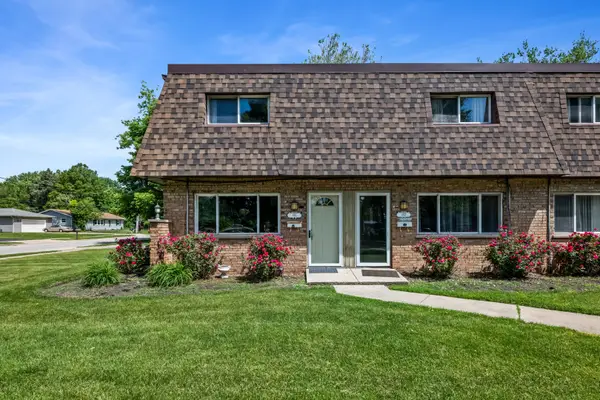 895 Richard Street, Aurora, IL 60506