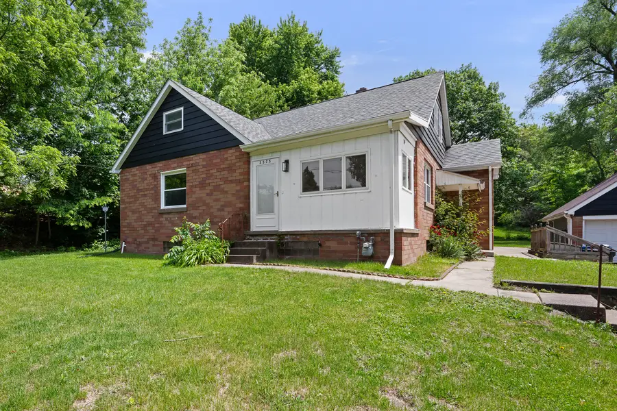 3525 Fair Avenue, Davenport, IA 52806 - #3