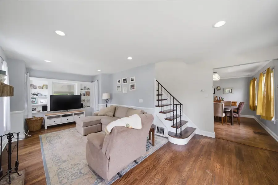 306 N Elmhurst Road, Prospect Heights, IL 60070 - #3