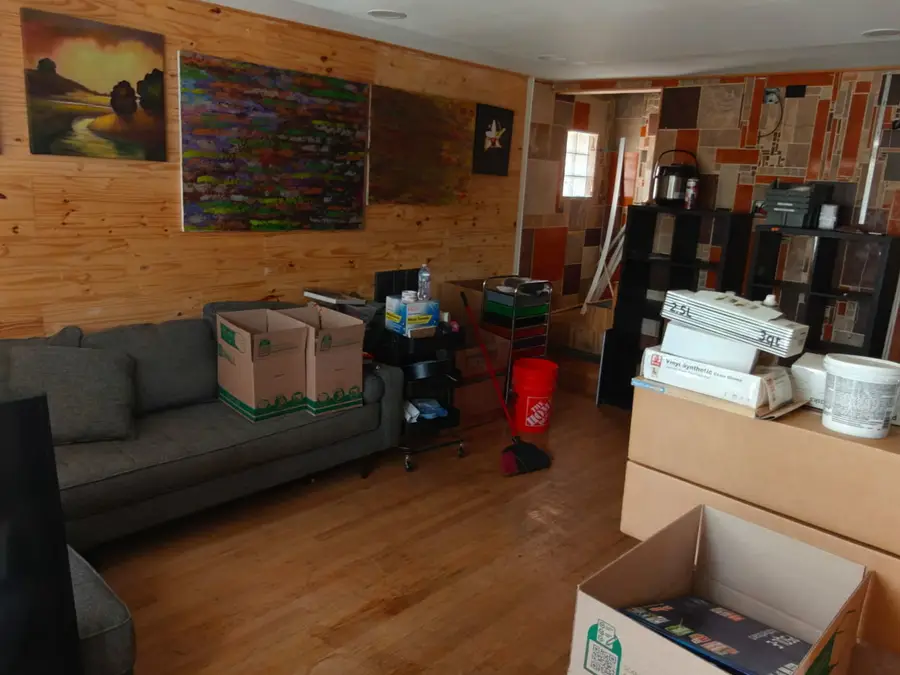 9023 S Cornell Avenue, Chicago, IL 60617 - #2