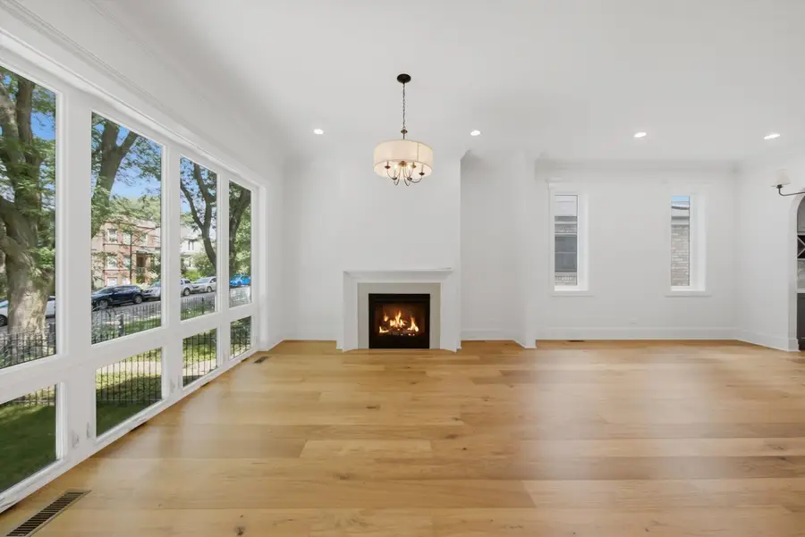 Address Withheld By Seller, Chicago, IL 60618 - #3