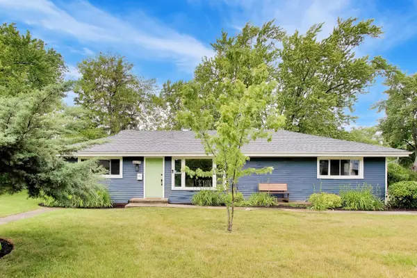 10 Rugby Road, Lake Zurich, IL 60047