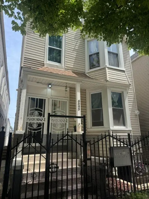 4545 S Hermitage Avenue, Chicago, IL 60609