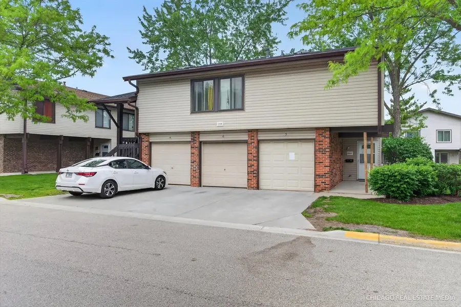 1326 Kingsbury Drive #6, Hanover Park, IL 60133 - #2