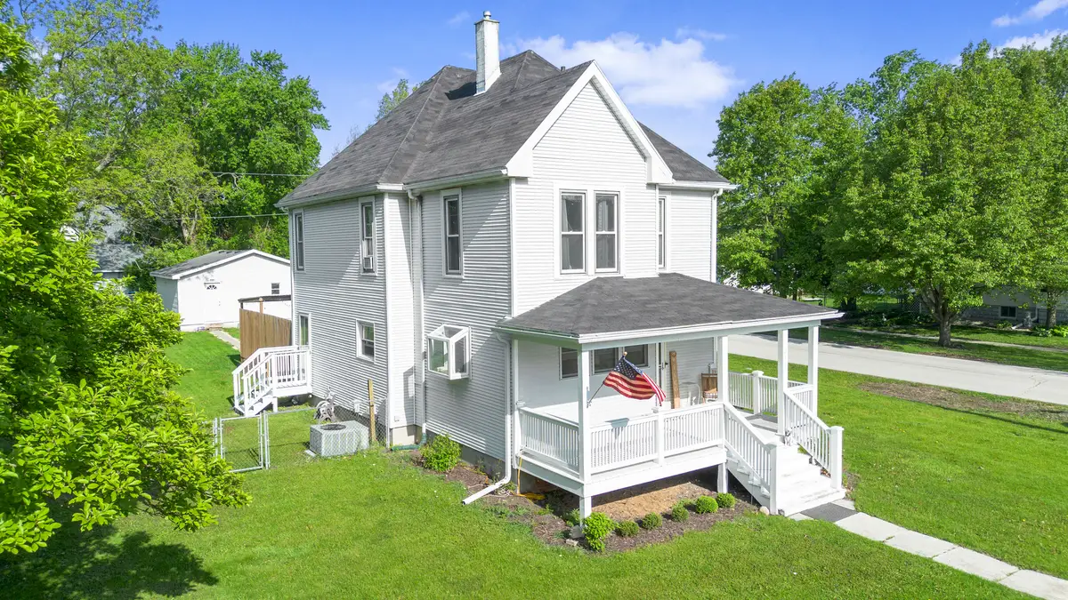 211 N Maple Street, Grant Park, IL 60940 - #1