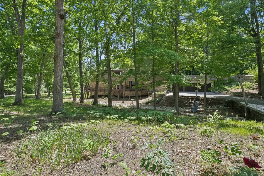 32433 N Forest Drive, Grayslake, IL 60030 - #2