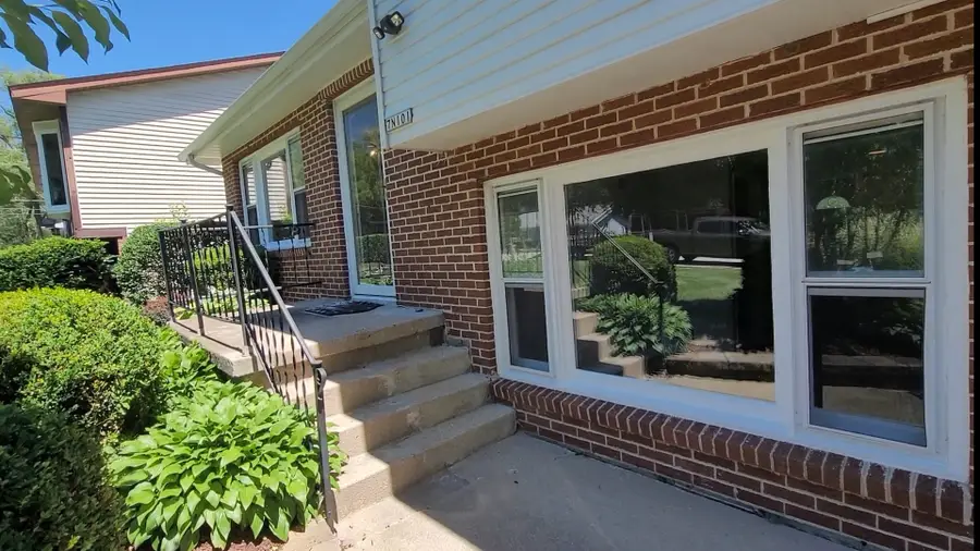 7N101 Kearns Road, South Elgin, IL 60177 - #3