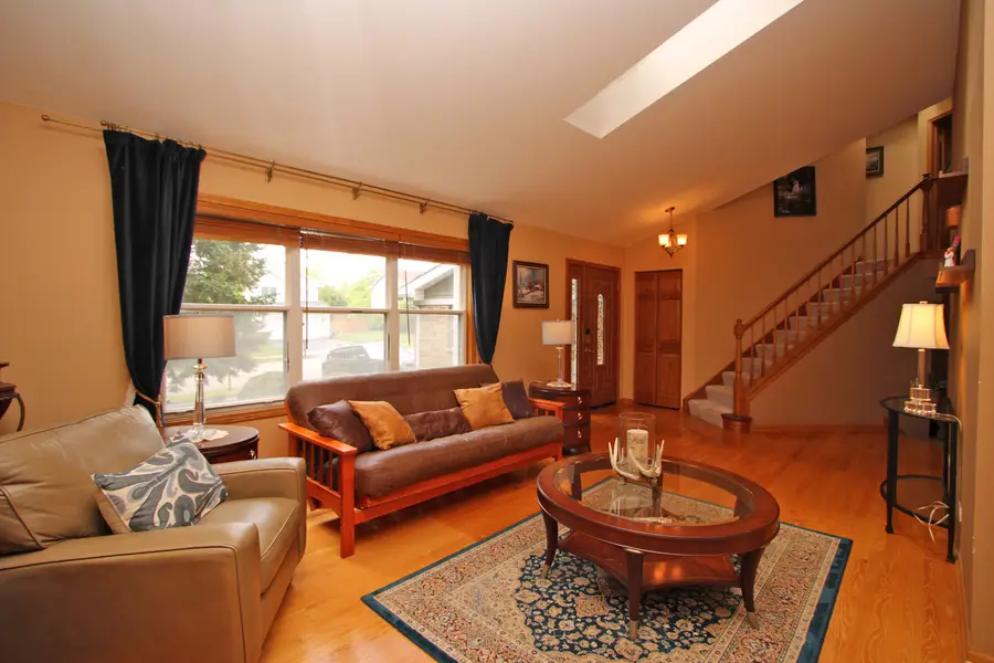 464 Farm Bridge Road, Lake Zurich, IL 60047 - #3
