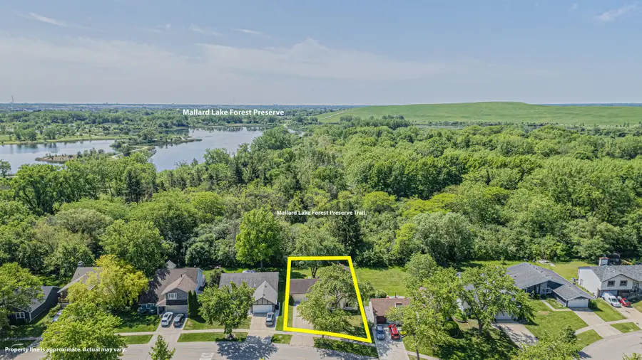 1272 Arlington Drive W, Hanover Park, IL 60133 - #2