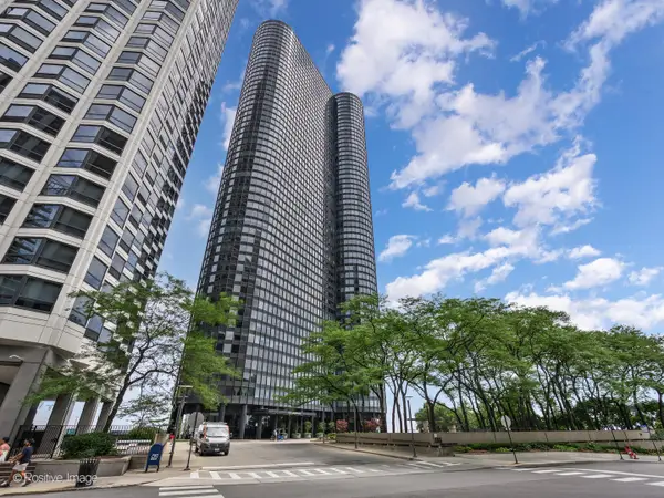 155 N Harbor Drive #3910, Chicago, IL 60601