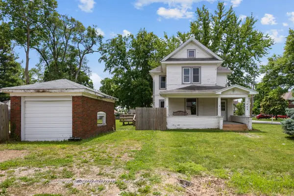 1202 20th Avenue, Viola, IL 61486