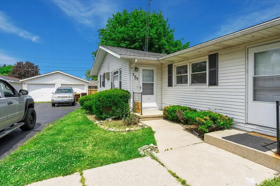 709 W Mckinley Street, Harvard, IL 60033 - #3