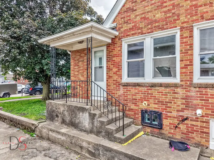 217 20th Avenue, Ottawa, IL 61350 - #3