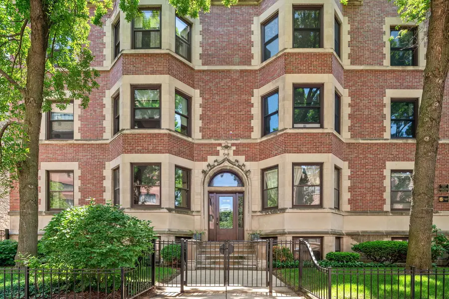 707 W Bittersweet Place #K1, Chicago, IL 60613 - #2