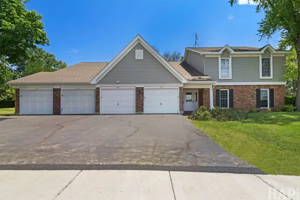 320 N Thornwood Drive #320, McHenry, IL 60050