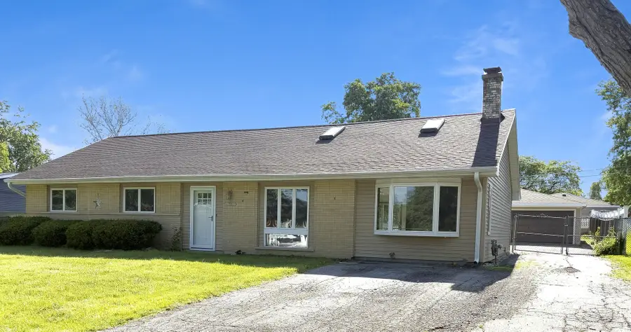 7706 Warwick Avenue, Darien, IL 60561 - #2