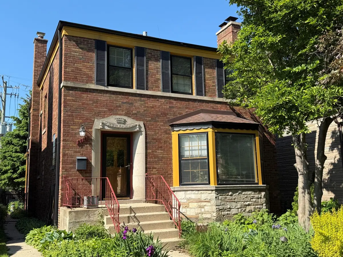 2738 W Fitch Avenue, Chicago, IL 60645 - #1
