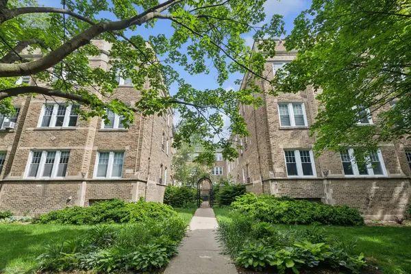 717 Reba Place #2N, Evanston, IL 60202
