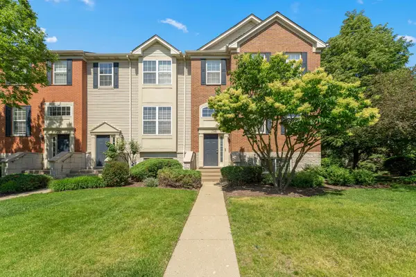 758 Lambert Lane #97-6, Bartlett, IL 60103