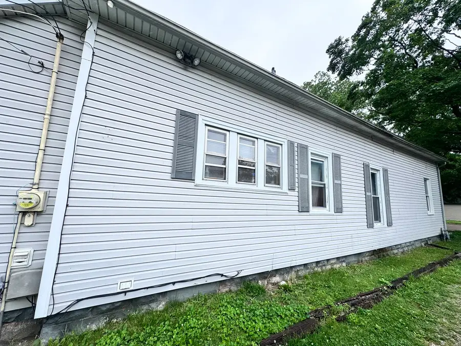620 E Noleman Street, Centralia, IL 62801 - #3