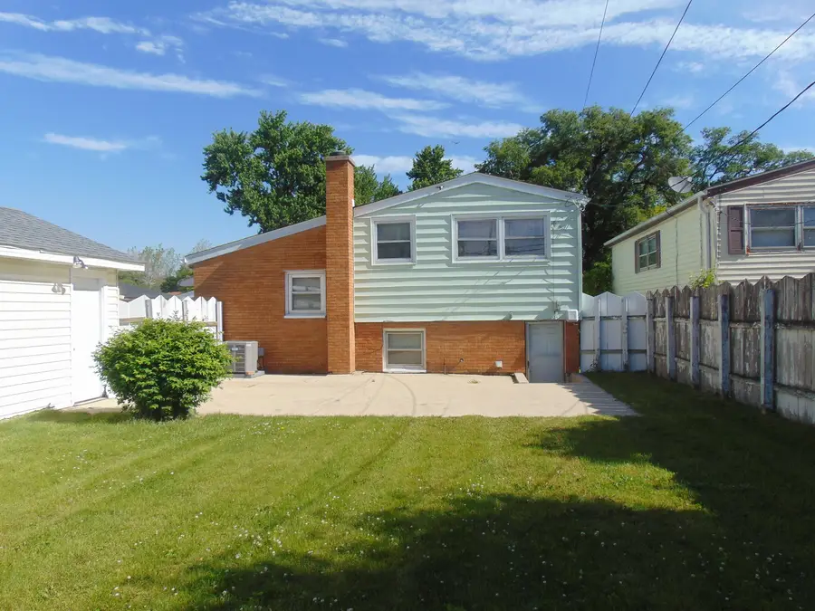 2202 Saint Francis Avenue, Joliet, IL 60436 - #3