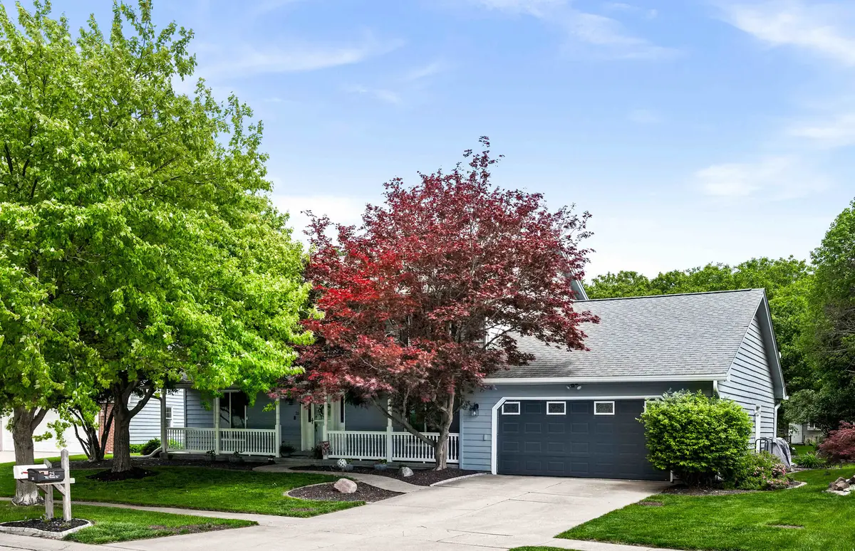 25 Bay Pointe Drive, Bloomington, IL 61704 - #1