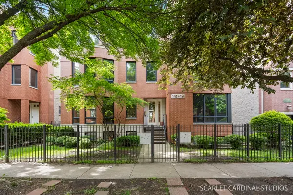 1419 W Fillmore Street #3W, Chicago, IL 60607