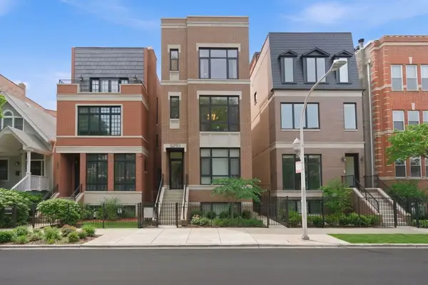 3250 N Racine Avenue #2, Chicago, IL 60657