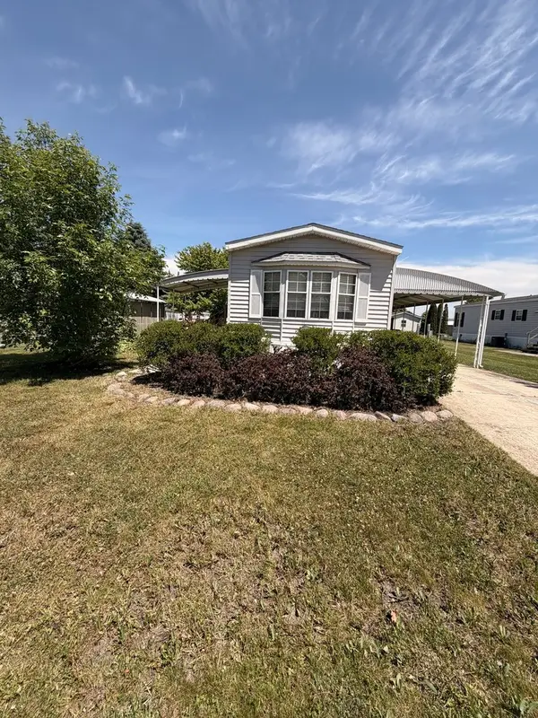 19900 128th Street #221, Bristol, WI 53104