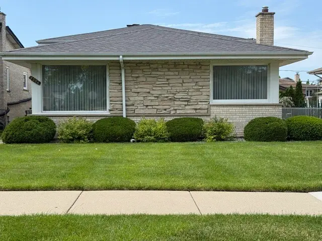 8506 N Clifton Avenue, Niles, IL 60714 - #1