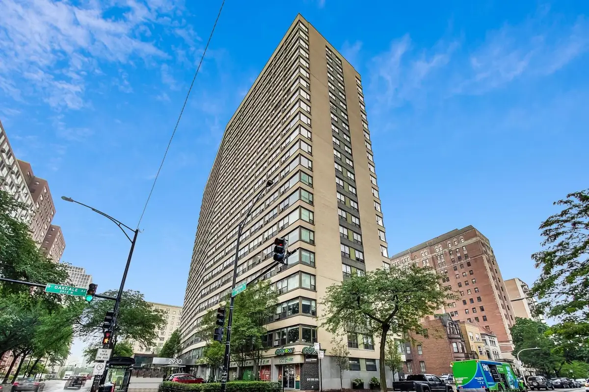 2930 N Sheridan Road #702, Chicago, IL 60657 - #1