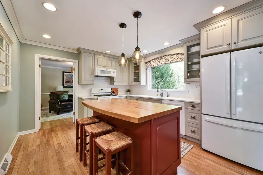 1550 Banbury Road, Inverness, IL 60067 - #3