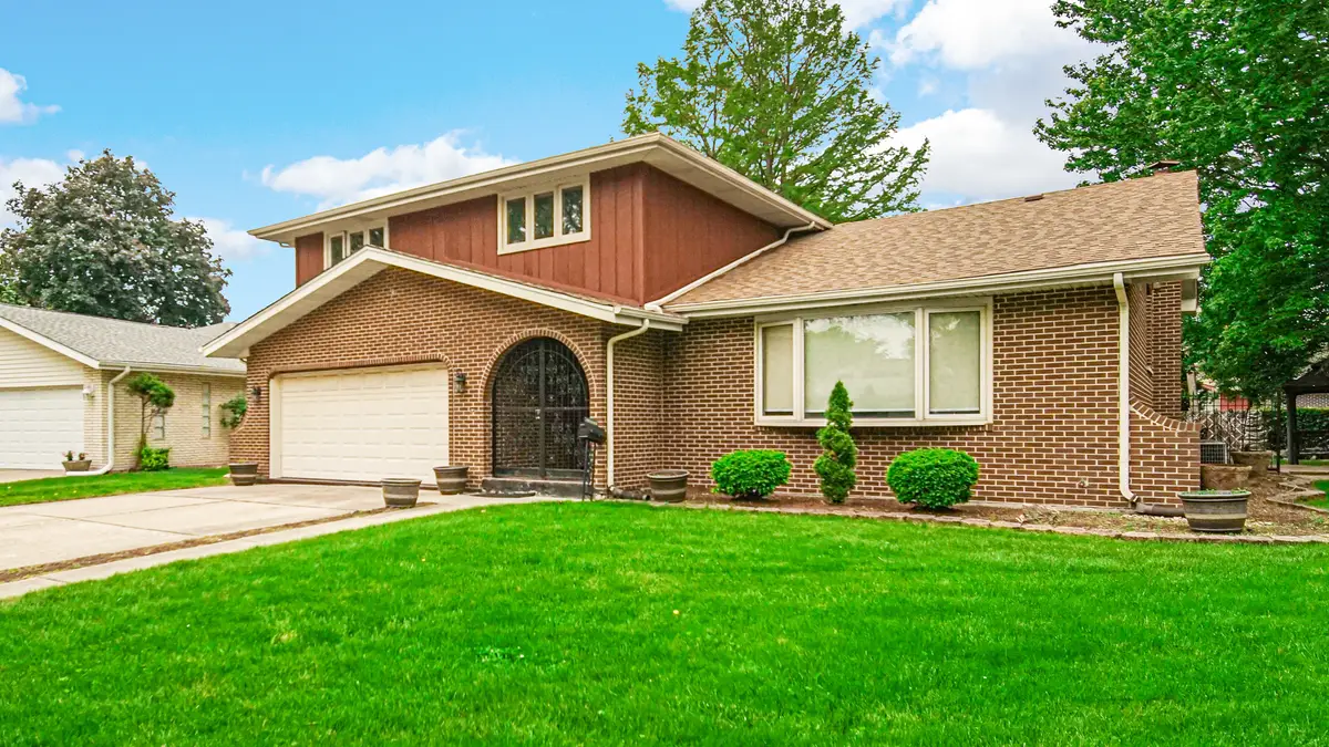 9120 S Keeler Avenue, Oak Lawn, IL 60453 - #1